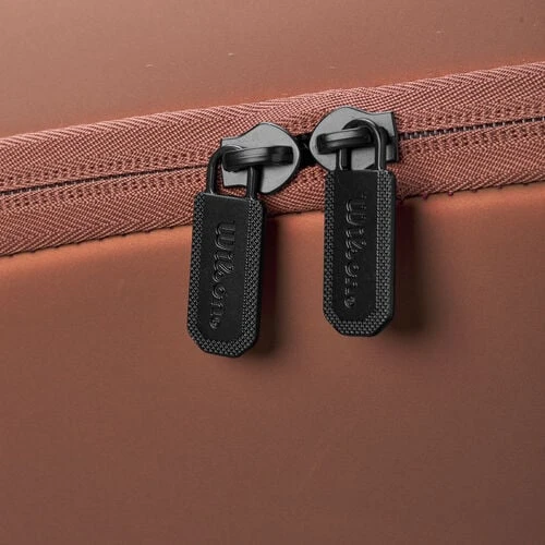 Wilson Super Tour Pro Staff V14 Racket Bag 9 Pack 6 Wilson Super Tour Pro Staff V14 Racket Bag 9 Pack - Image 6